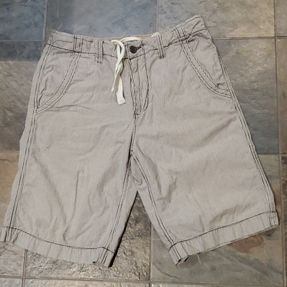 Victory* Shorts - Picture 3 of 7
